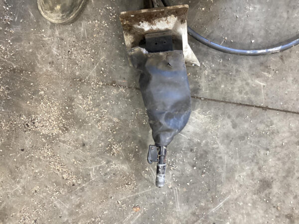 Ford 4C4Z2853E Brake Parts Misc. - Used - Image 5