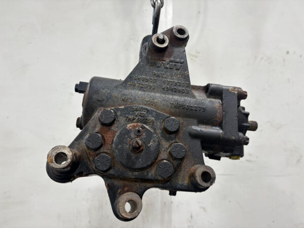 Peterbilt 579 Steering Gear/Rack, Trw/Ross THP60019 | Used - Image 2