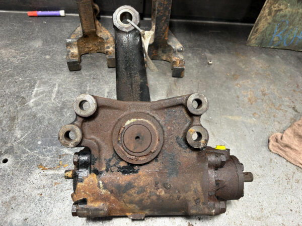 International 8600 Steering Gear/Rack, Sheppard M100PMX | Used - Image 4
