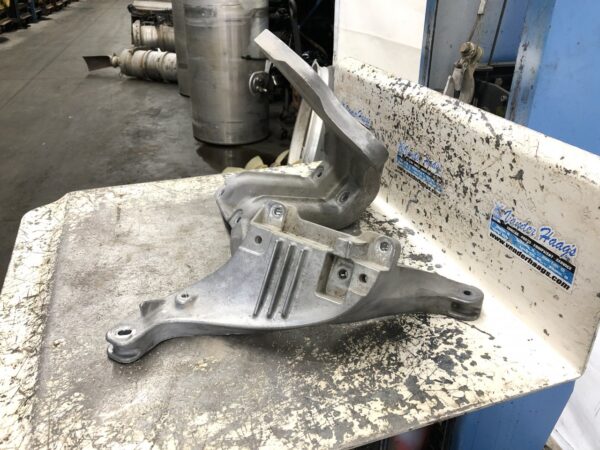 Peterbilt 579 Brackets, Misc Aluminum Set Of Air Cleaner Mounting Brackets, Mounts To Firewall, D11-1503, D11-1508 | P/N D111503D111508 - Image 6