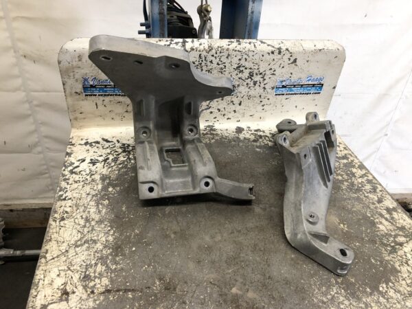 Peterbilt 579 Brackets, Misc Aluminum Set Of Air Cleaner Mounting Brackets, Mounts To Firewall, D11-1503, D11-1508 | P/N D111503D111508