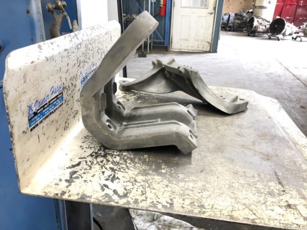 Peterbilt 579 Brackets, Misc Aluminum Set Of Air Cleaner Mounting Brackets, Mounts To Firewall, D11-1503, D11-1508 | P/N D111503D111508 - Image 5