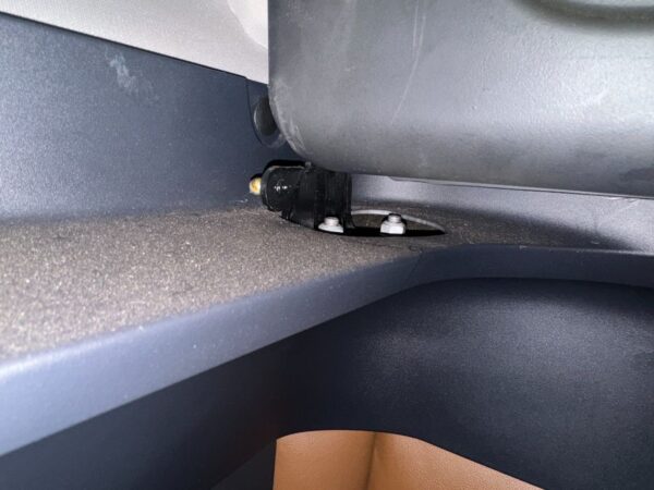 Freightliner CASCADIA Brackets, Misc Complete Bunk Brackets, Latches, And Support - Image 2