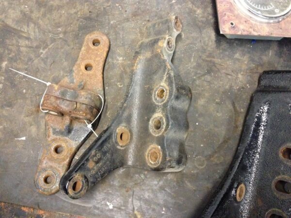 Freightliner CASCADIA Brackets, Misc Set Of DPF Exhaust Brackets - Image 3