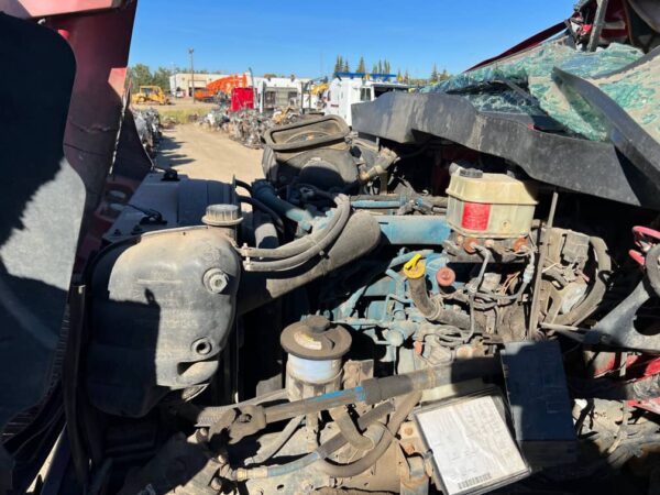 2005 International 4300 - Image 7