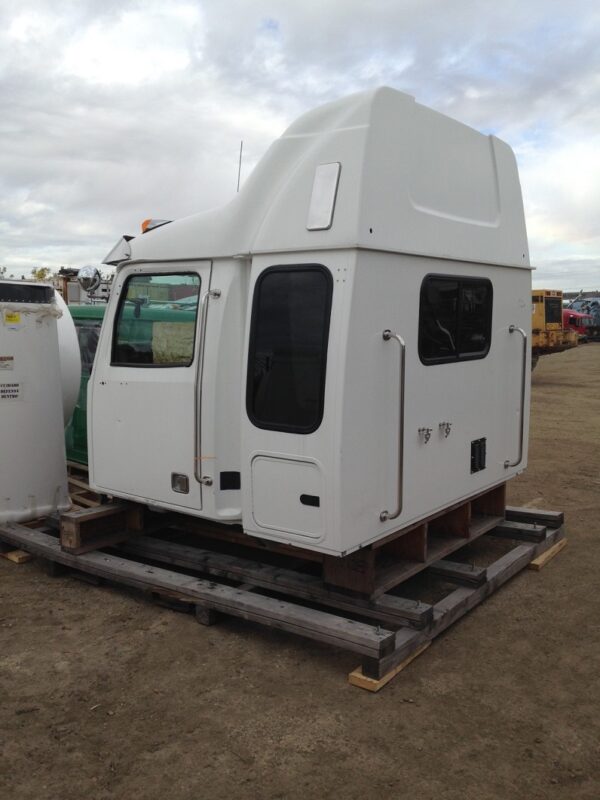 Western Star 4900 Cab & Sleeper Assembly - Image 3