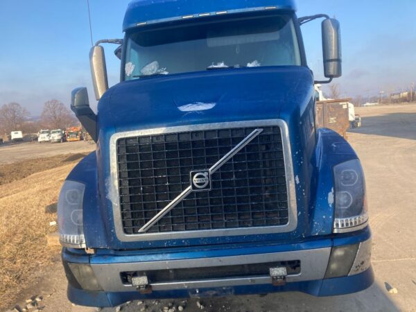 2003-2018 Volvo VNL Blue Hood - Used - Image 6