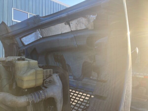 2003-2018 Volvo VNL Blue Hood - Used - Image 4