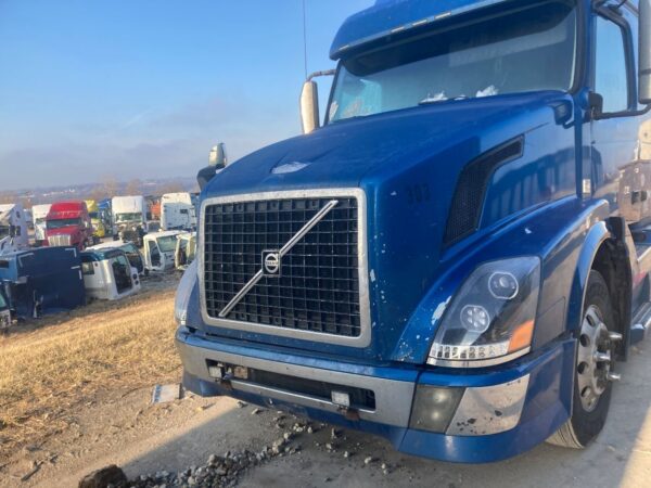2003-2018 Volvo VNL Blue Hood - Used - Image 7