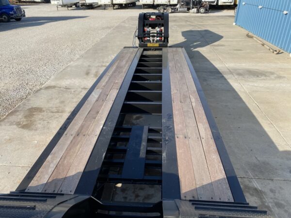 2026 Dorsey Fixed (Tri Axles) Detach/Lowboy Trailer: Length 53' - Image 7