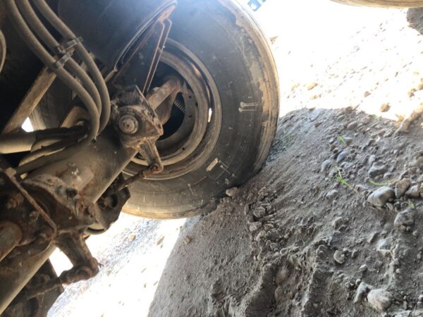 JET 42' Alum Trailer Axle - Used - Image 6