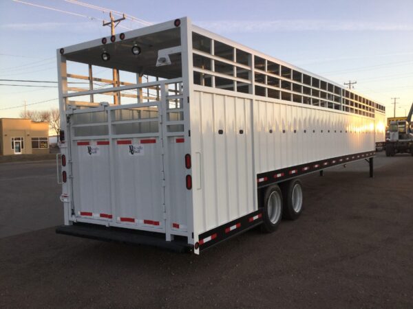 2026 Neville Fixed (Tandem Axles) Livestock Trailer: Length 53' - Image 12