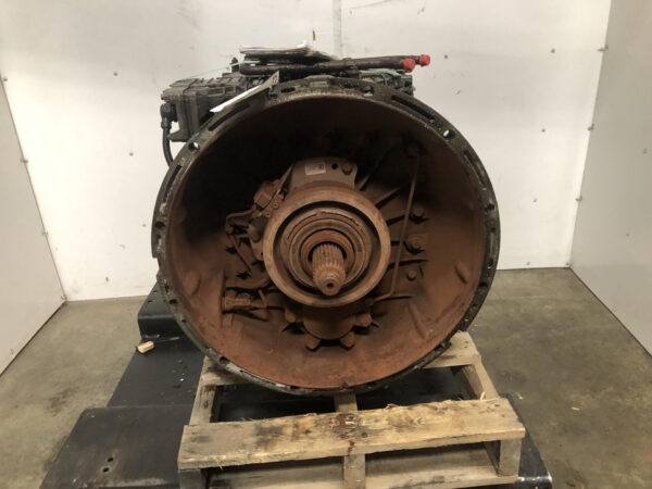 Volvo ATO2612D Transmission - Used - Image 3