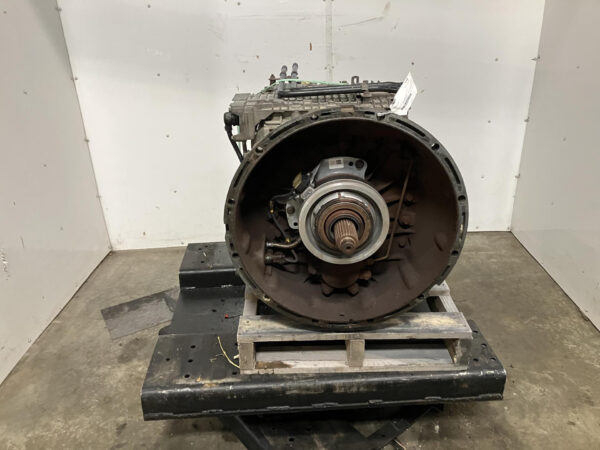 Volvo ATO2612D Transmission - Used - Image 3