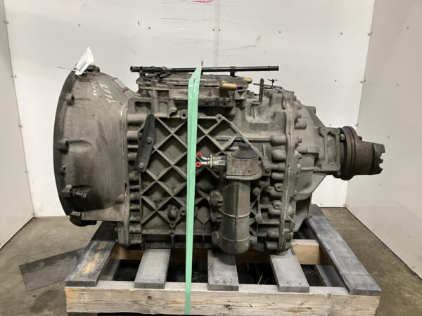 Volvo ATO2612D Transmission - Used - Image 5