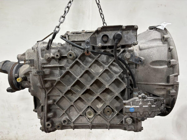 Volvo ATO2612D Transmission - Used - Image 4