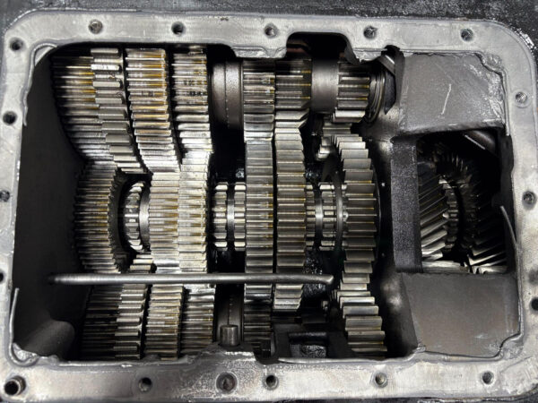 Fuller RTLO16913A Transmission - Used - Image 4