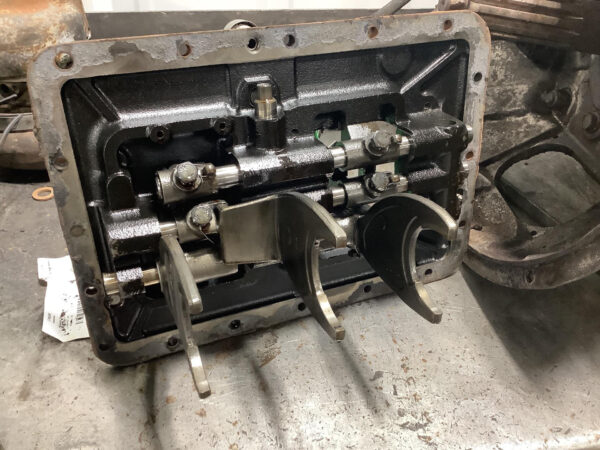 Fuller RTLO18913A Transmission - Used - Image 3