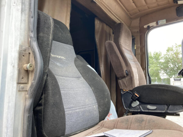 2000 Peterbilt 377 Parts Unit: Truck Dsl Ta - Image 7
