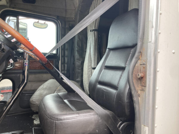 2001 Peterbilt 379 Parts Unit: Truck Dsl Ta - Image 23