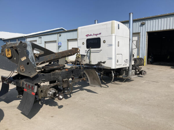 2001 Peterbilt 379 Parts Unit: Truck Dsl Ta - Image 7