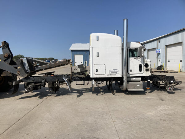 2001 Peterbilt 379 Parts Unit: Truck Dsl Ta - Image 8