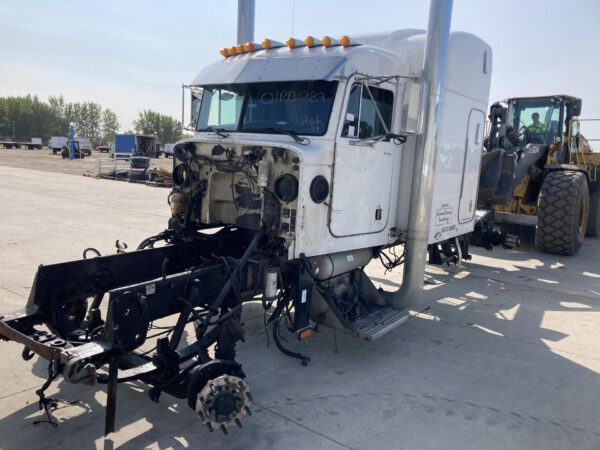2001 Peterbilt 379 Parts Unit: Truck Dsl Ta - Image 10