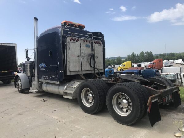 2003 Peterbilt 379 Parts Unit: Truck Dsl Ta - Image 4