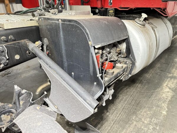 2017 Peterbilt 389 Parts Unit: Truck Dsl Ta - Image 4
