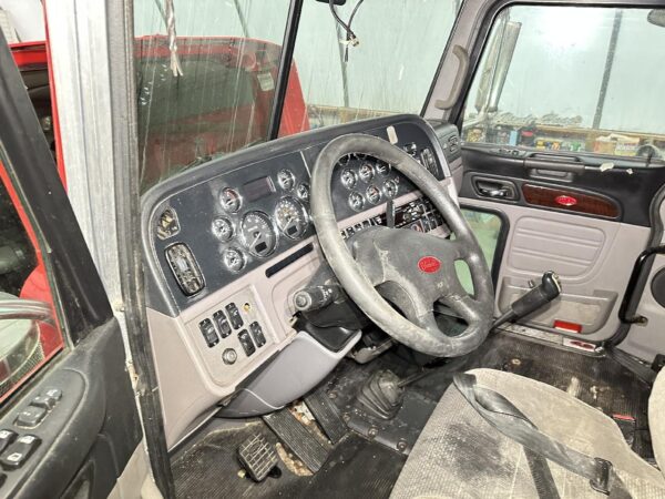 2017 Peterbilt 389 Parts Unit: Truck Dsl Ta - Image 28
