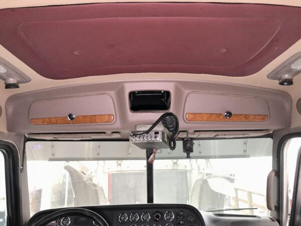 2011 Peterbilt 389 Parts Unit: Truck Dsl Ta - Image 11