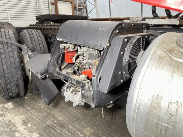 2017 Peterbilt 389 Parts Unit: Truck Dsl Ta - Image 6