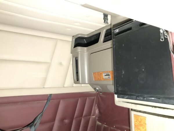 2011 Peterbilt 389 Parts Unit: Truck Dsl Ta - Image 17