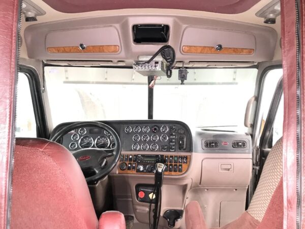 2011 Peterbilt 389 Parts Unit: Truck Dsl Ta - Image 10
