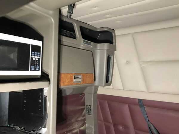 2011 Peterbilt 389 Parts Unit: Truck Dsl Ta - Image 12