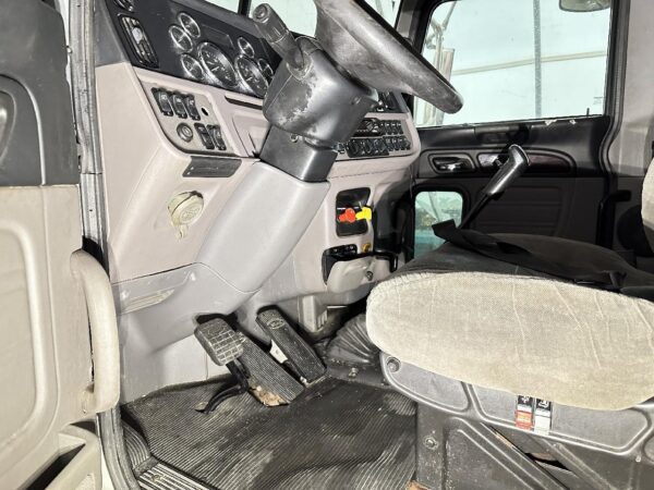 2017 Peterbilt 389 Parts Unit: Truck Dsl Ta - Image 29