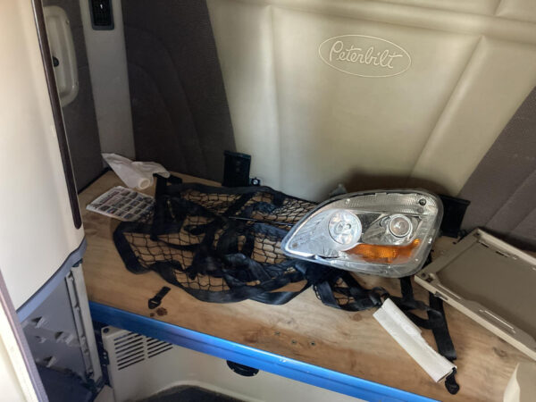 2014 Peterbilt 579 Parts Unit: Truck Dsl Ta - Image 14