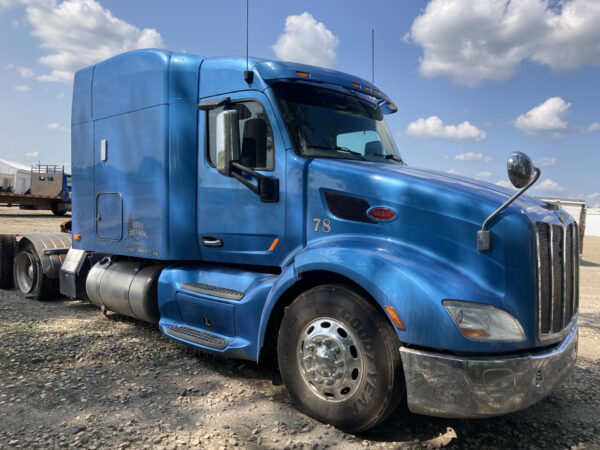 2014 Peterbilt 579 Parts Unit: Truck Dsl Ta - Image 24