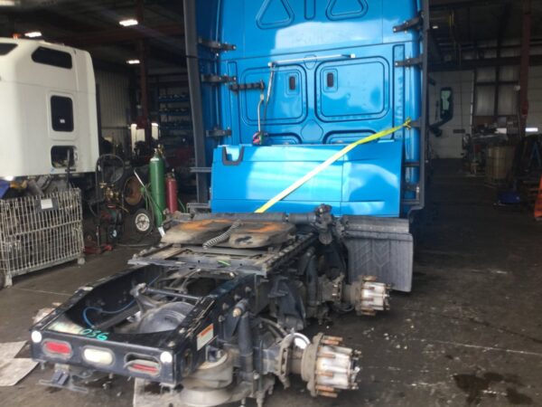 2018 Freightliner CASCADIA Parts Unit: Truck Dsl Ta - Image 6