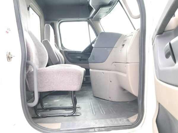 2013 Freightliner CASCADIA Parts Unit: Truck Dsl Sa - Image 8
