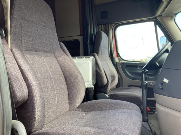 2014 Freightliner CASCADIA Parts Unit: Truck Dsl Ta - Image 11