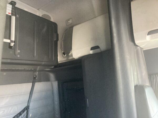 2018 Freightliner CASCADIA Parts Unit: Truck Dsl Ta - Image 13