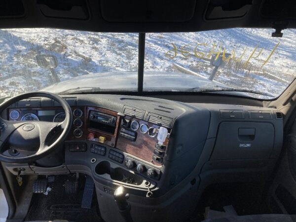 2014 Freightliner CASCADIA Parts Unit: Truck Dsl Ta - Image 5