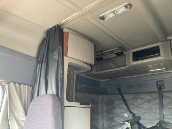 2014 Freightliner CASCADIA Parts Unit: Truck Dsl Ta - Image 5