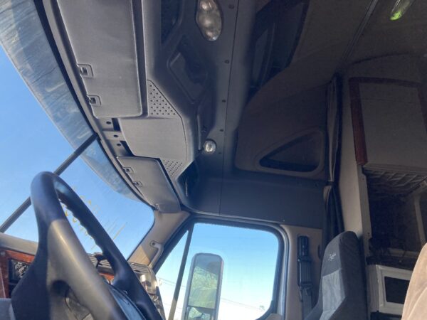 2014 Freightliner CASCADIA Parts Unit: Truck Dsl Ta - Image 8