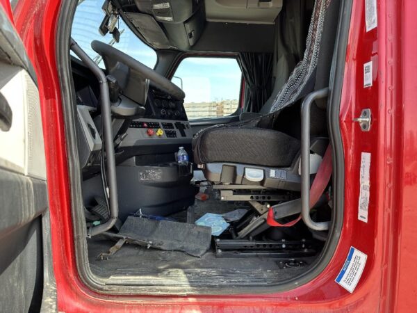 2019 Freightliner CASCADIA Parts Unit: Truck Dsl Ta - Image 6