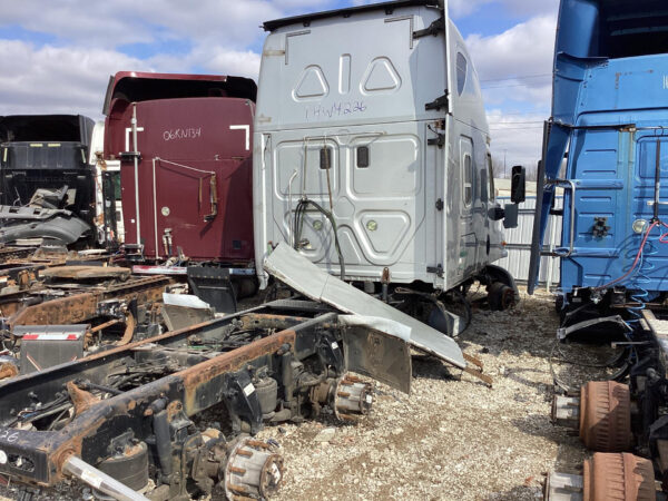 2014 Freightliner CASCADIA Parts Unit: Truck Dsl Ta - Image 3