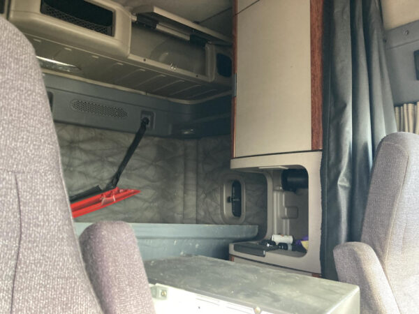 2014 Freightliner CASCADIA Parts Unit: Truck Dsl Ta - Image 10