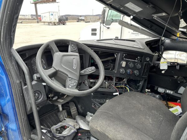 2023 Freightliner CASCADIA Parts Unit: Truck Dsl Ta - Image 7