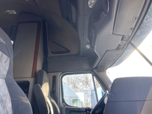 2014 Freightliner CASCADIA Parts Unit: Truck Dsl Ta - Image 6